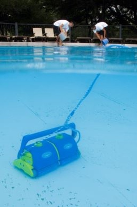 pool cleaning concord