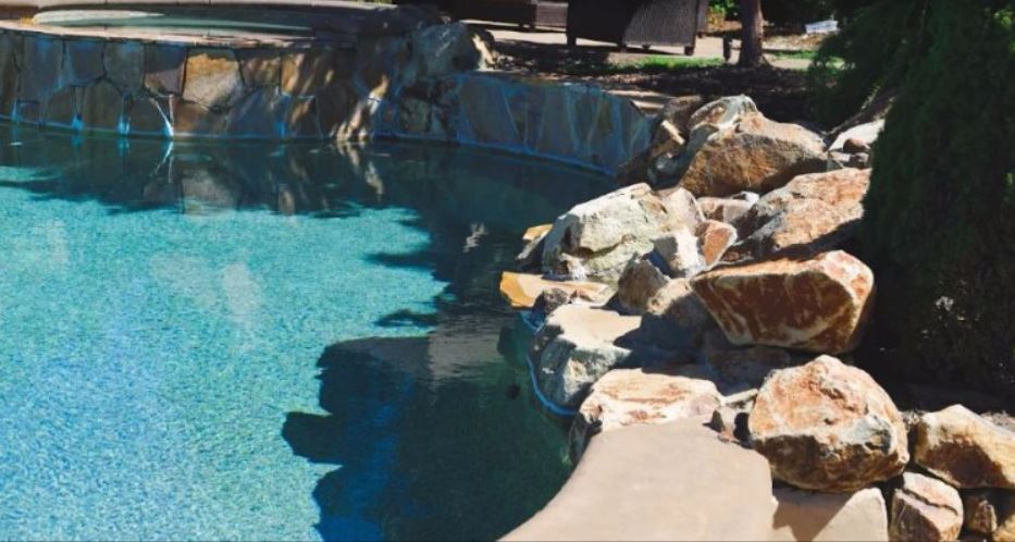 a picture of a clean, commercial pool service in walnut creek, ca